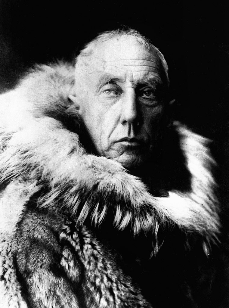 File:Amundsen in fur skins.jpg