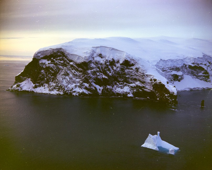 Young Island-Balleny Islands.jpg